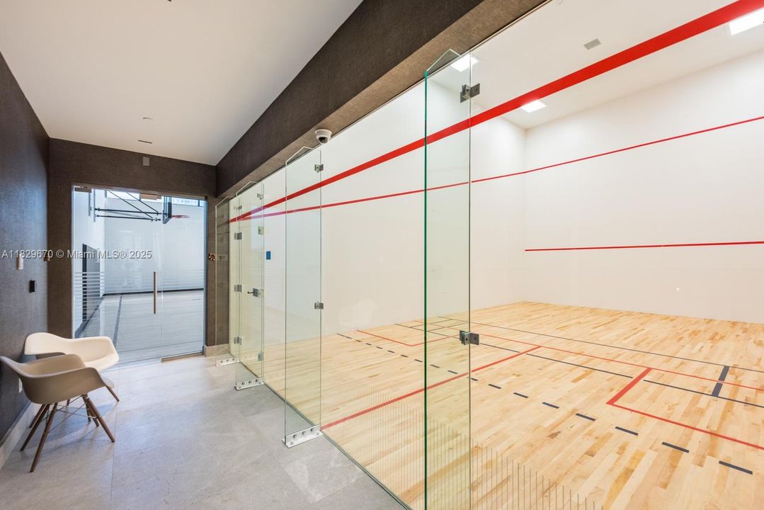 For Sale: $1,099,000 (2 beds, 3 baths, 1283 Square Feet)