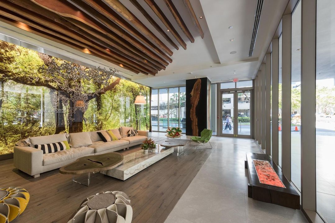 For Sale: $1,099,000 (2 beds, 3 baths, 1283 Square Feet)