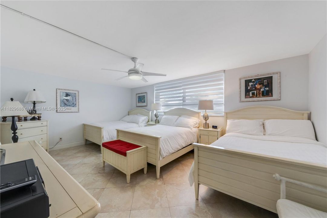 For Sale: $1,675,000 (2 beds, 2 baths, 1496 Square Feet)