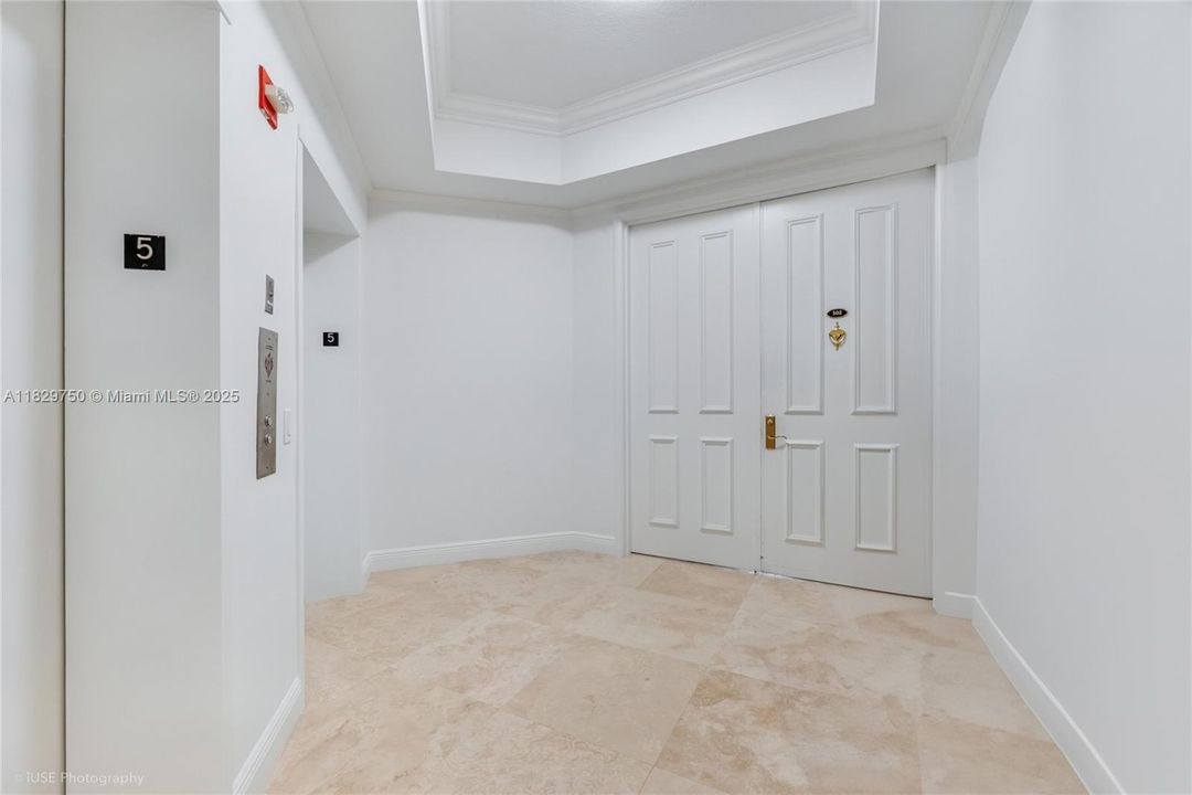 На продажу: $2,400,000 (3 спален, 3 ванн, 2972 Квадратных фут)