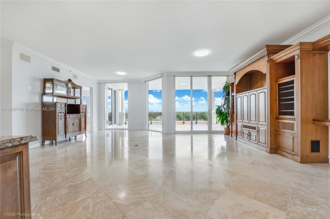 На продажу: $2,400,000 (3 спален, 3 ванн, 2972 Квадратных фут)