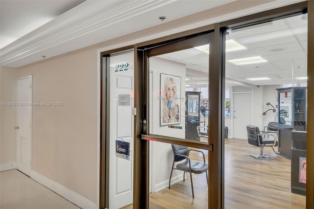 待售: $599,000 (2 贝兹, 2 浴室, 1000 平方英尺)