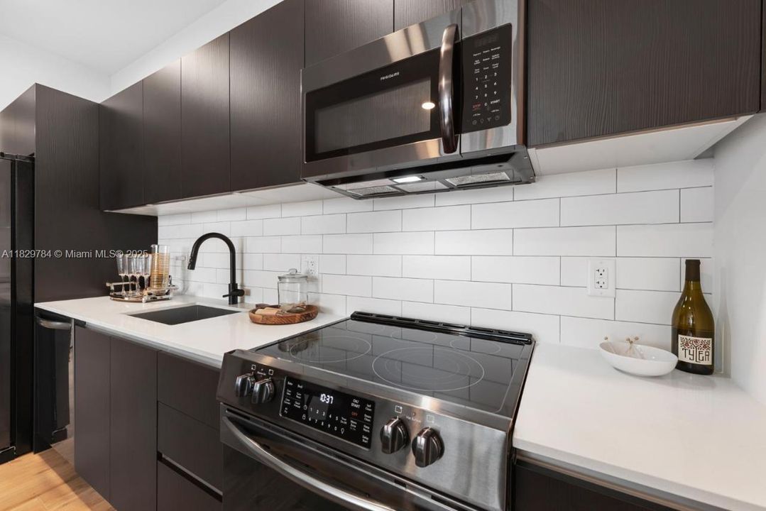 En Venta: $585,000 (0 camas, 1 baños, 442 Pies cuadrados)