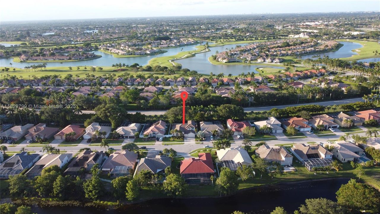Recently Sold: $785,000 (5 beds, 4 baths, 3381 Square Feet)
