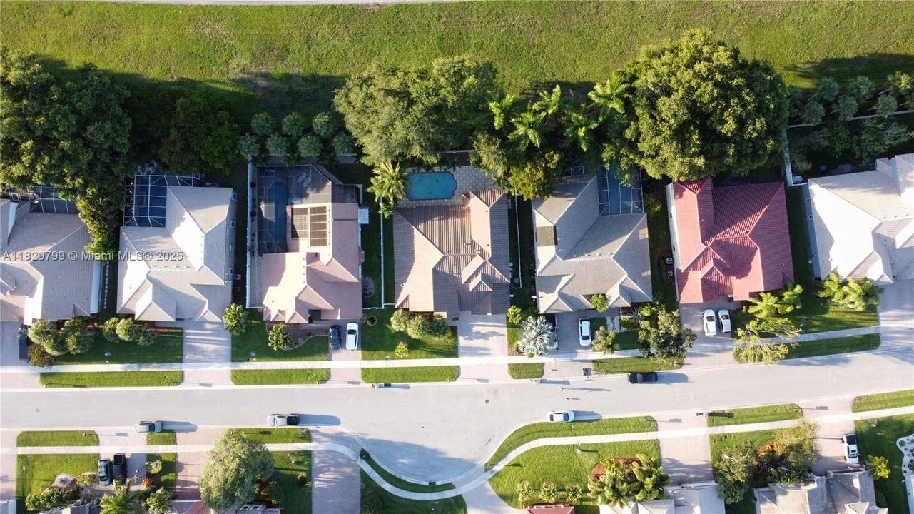 Recently Sold: $785,000 (5 beds, 4 baths, 3381 Square Feet)