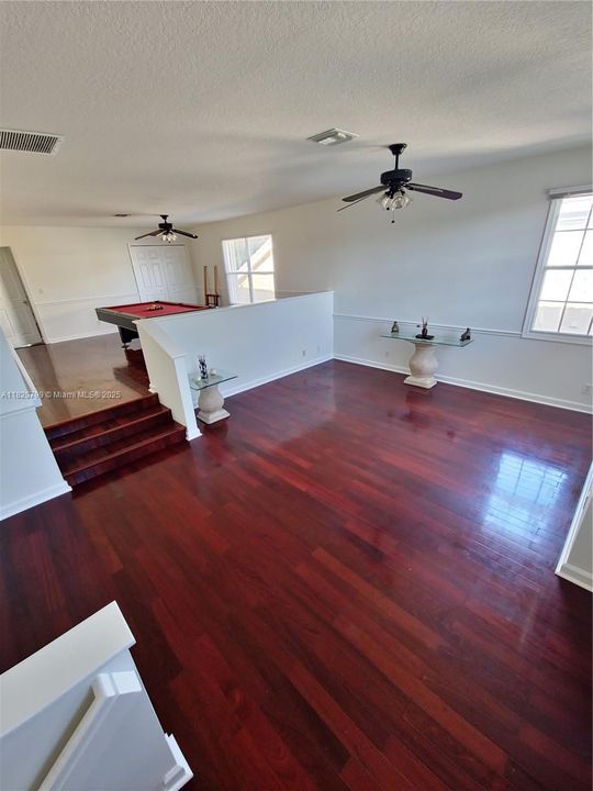 Recently Sold: $785,000 (5 beds, 4 baths, 3381 Square Feet)