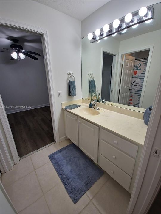Recently Sold: $785,000 (5 beds, 4 baths, 3381 Square Feet)