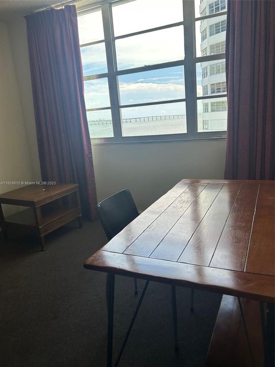 Recently Sold: $385,000 (2 beds, 2 baths, 990 Square Feet)