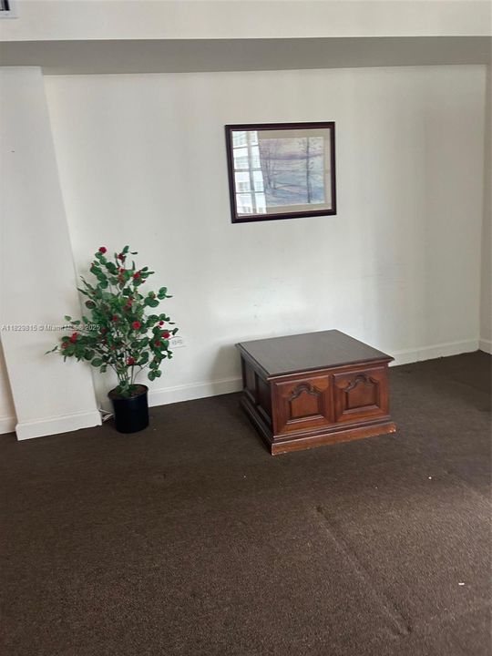 Recently Sold: $385,000 (2 beds, 2 baths, 990 Square Feet)