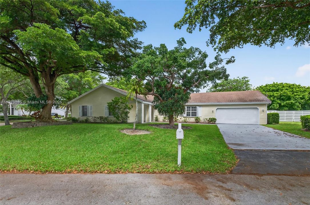 Vendido Recientemente: $725,000 (4 camas, 2 baños, 2153 Pies cuadrados)