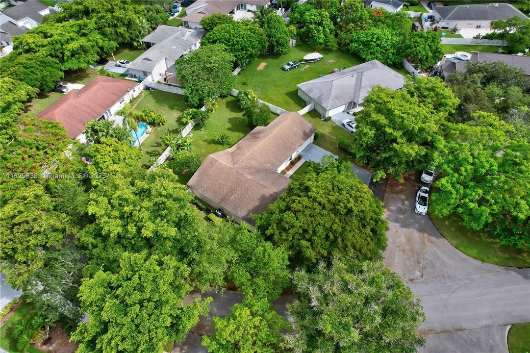 Vendido Recientemente: $725,000 (4 camas, 2 baños, 2153 Pies cuadrados)