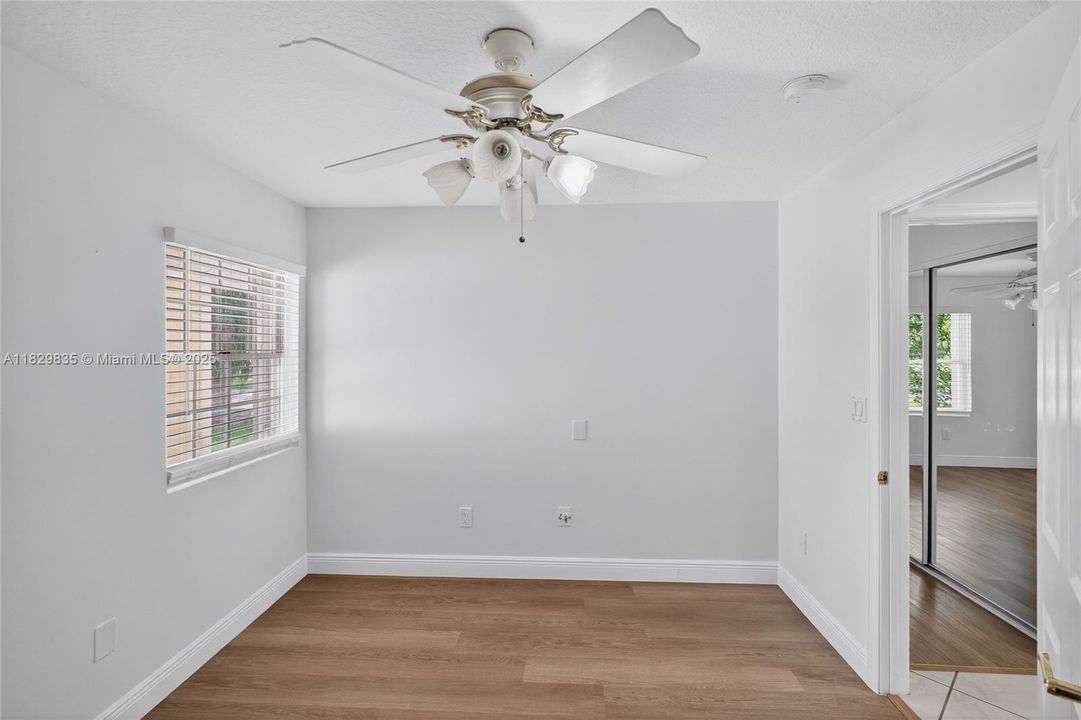 Vendido Recientemente: $725,000 (4 camas, 2 baños, 2153 Pies cuadrados)