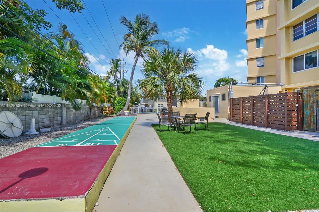 На продажу: $196,500 (2 спален, 1 ванн, 650 Квадратных фут)