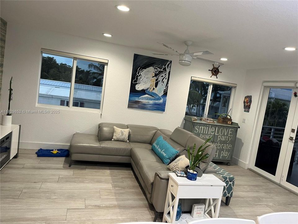 For Sale: $1,688,000 (4 beds, 4 baths, 2040 Square Feet)