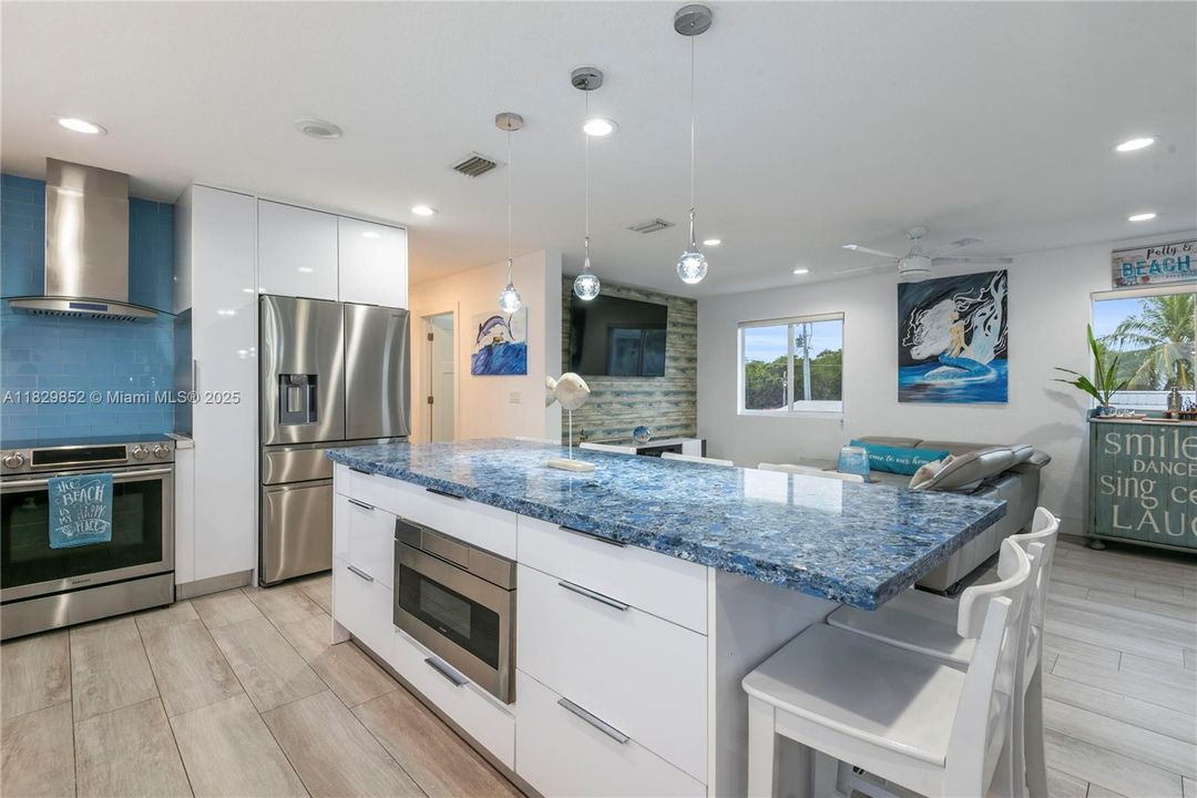 For Sale: $1,688,000 (4 beds, 4 baths, 2040 Square Feet)