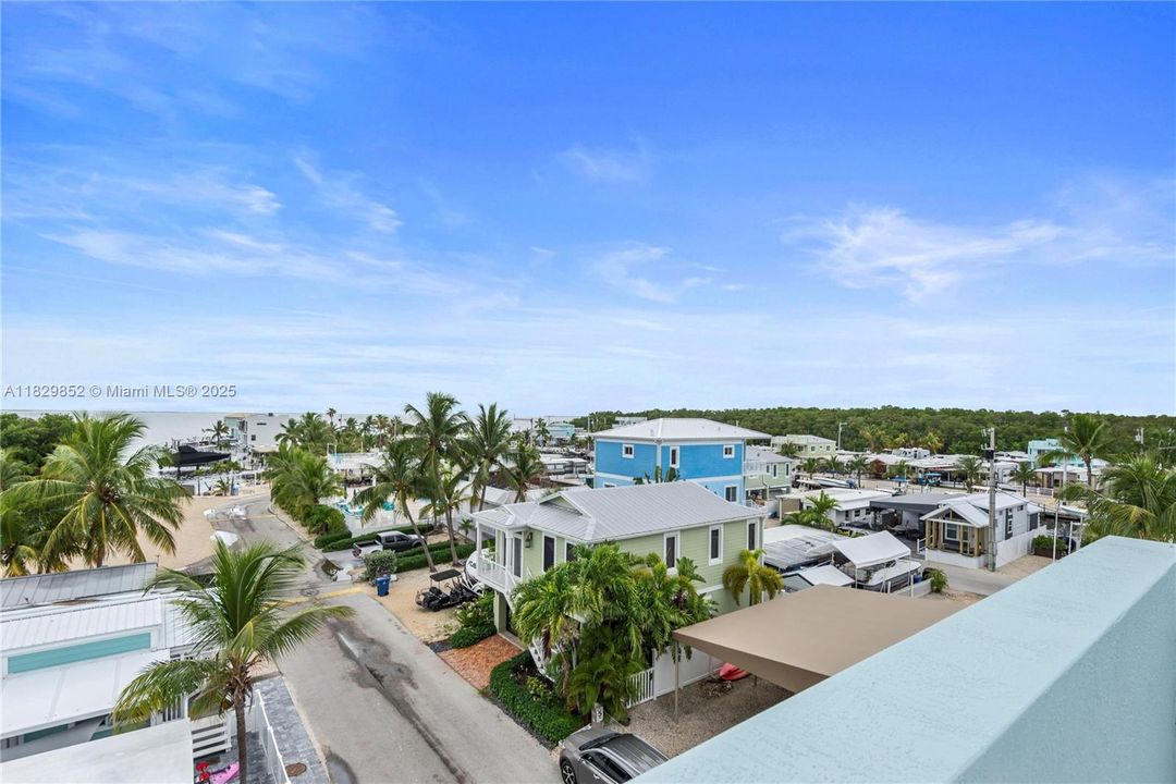 For Sale: $1,688,000 (4 beds, 4 baths, 2040 Square Feet)