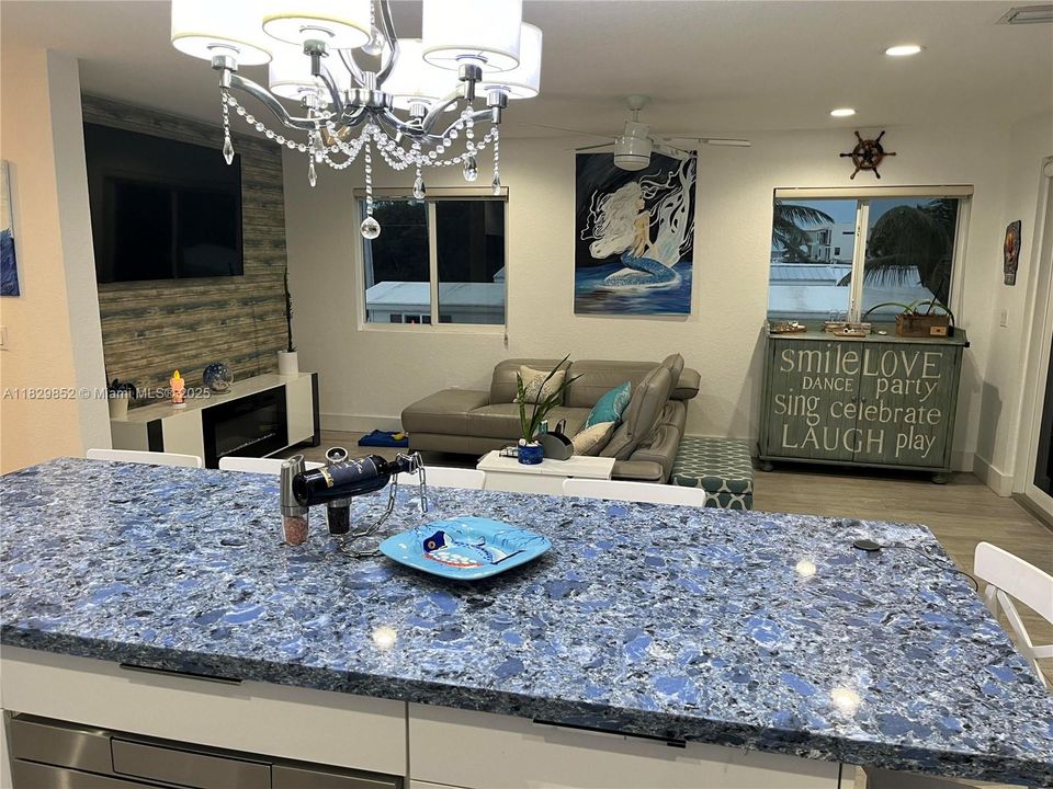 For Sale: $1,688,000 (4 beds, 4 baths, 2040 Square Feet)