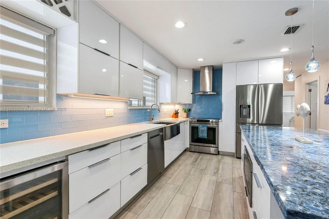 For Sale: $1,688,000 (4 beds, 4 baths, 2040 Square Feet)