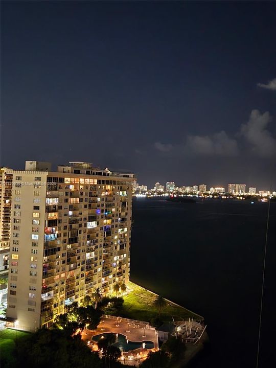 Recently Sold: $355,000 (2 beds, 2 baths, 1638 Square Feet)