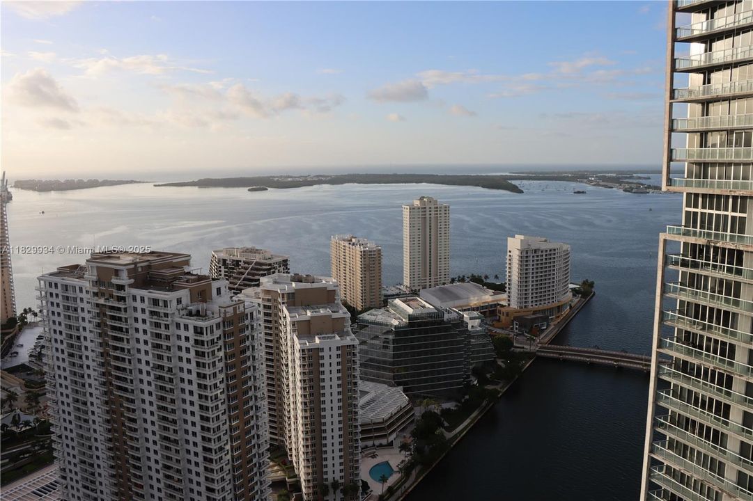 Expansive waterfront views capture the beauty of Biscayne Bay, Brickell Key, and the Miami Skyline — luxury living with a breathtaking backdrop.