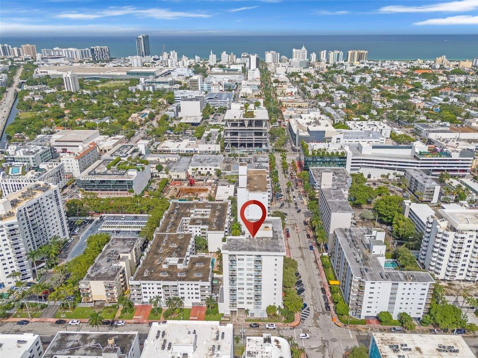 Недавно продано: $399,000 (1 спален, 2 ванн, 890 Квадратных фут)