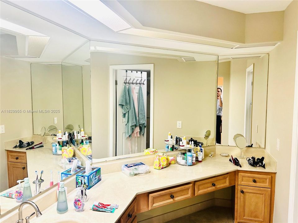 Active With Contract: $3,500 (4 beds, 3 baths, 1558 Square Feet)