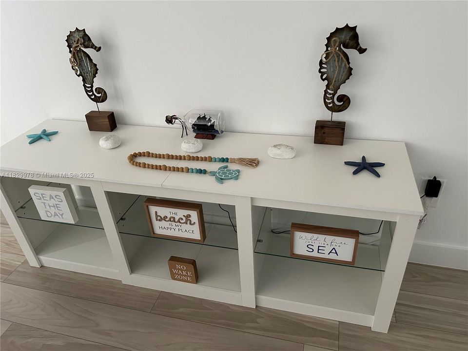 На продажу: $335,000 (2 спален, 2 ванн, 0 Квадратных фут)