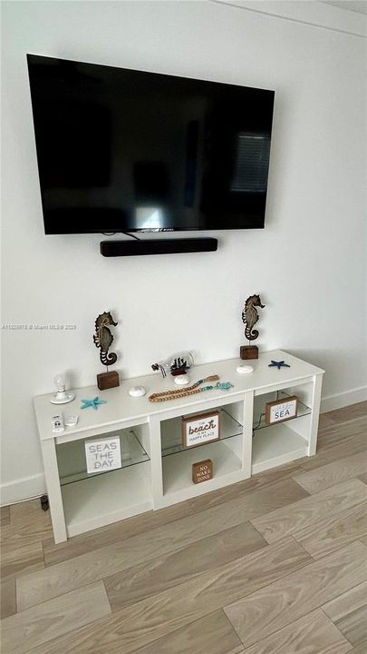 На продажу: $335,000 (2 спален, 2 ванн, 0 Квадратных фут)