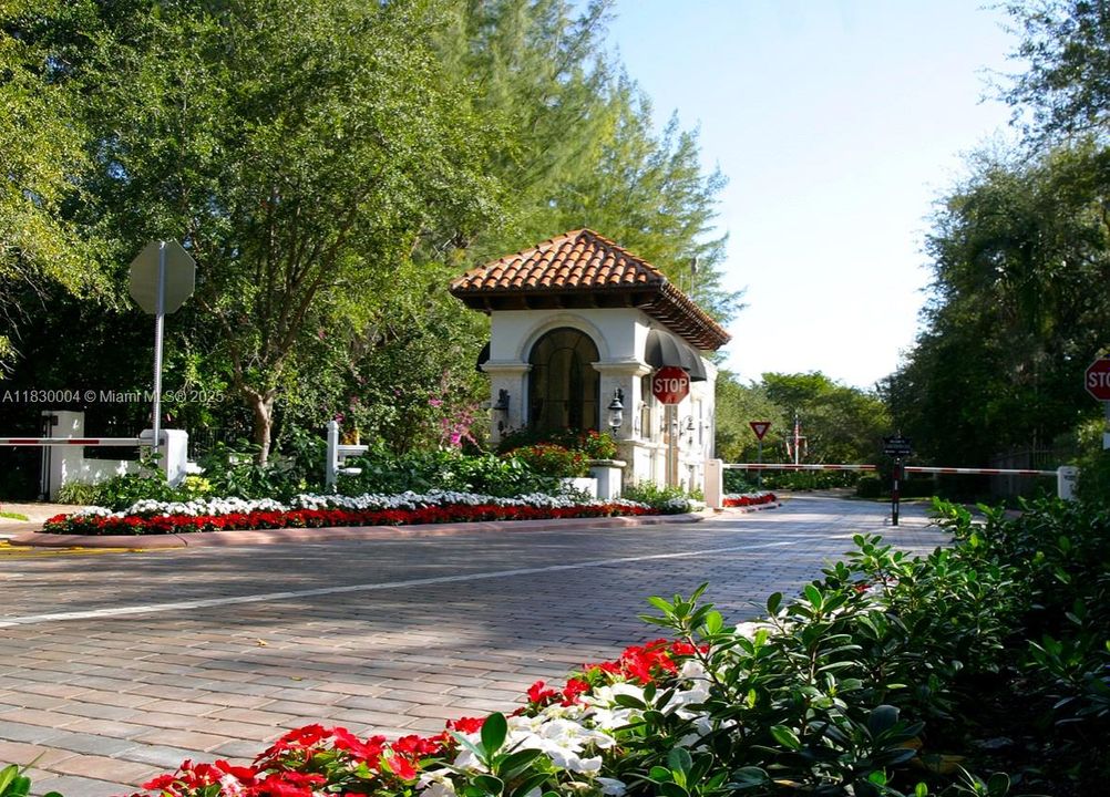 Недавно продано: $54,900,000 (8 спален, 9 ванн, 18963 Квадратных фут)