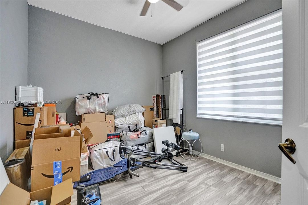 Recently Sold: $1,445,000 (6 beds, 3 baths, 2896 Square Feet)