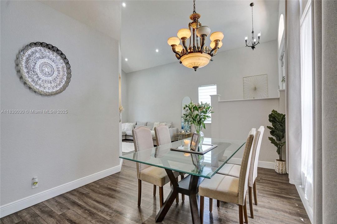 Recently Sold: $1,445,000 (6 beds, 3 baths, 2896 Square Feet)