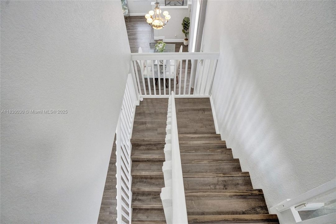 Recently Sold: $1,445,000 (6 beds, 3 baths, 2896 Square Feet)