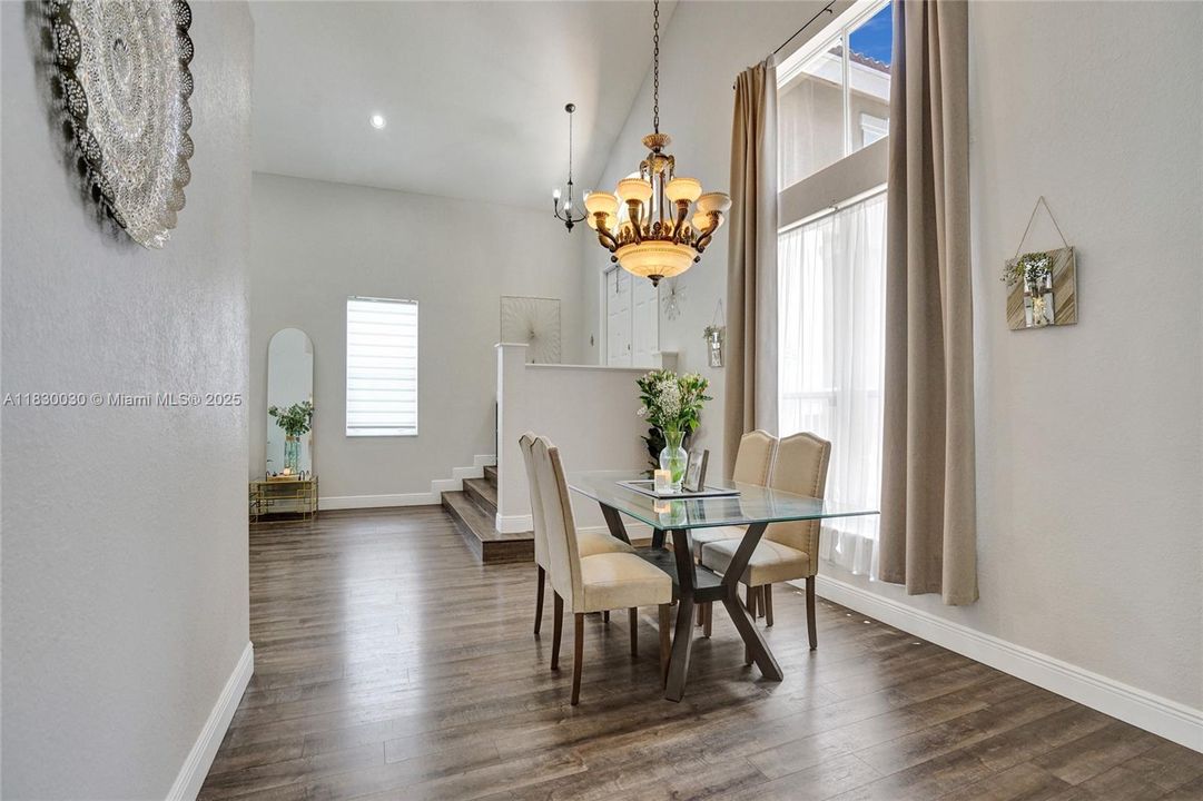 Recently Sold: $1,445,000 (6 beds, 3 baths, 2896 Square Feet)