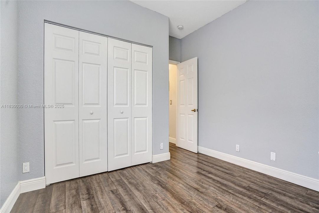 Recently Sold: $1,445,000 (6 beds, 3 baths, 2896 Square Feet)