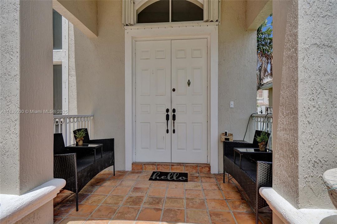 Recently Sold: $1,445,000 (6 beds, 3 baths, 2896 Square Feet)