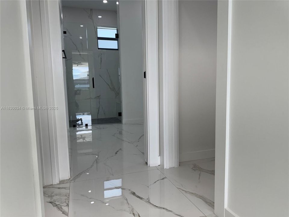 合同活跃: $398,000 (3 贝兹, 2 浴室, 0 平方英尺)