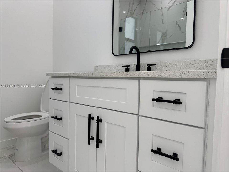 合同活跃: $398,000 (3 贝兹, 2 浴室, 0 平方英尺)