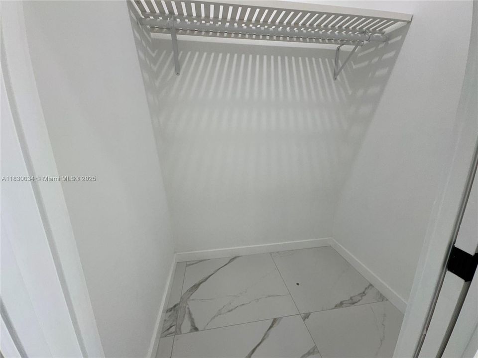 合同活跃: $398,000 (3 贝兹, 2 浴室, 0 平方英尺)