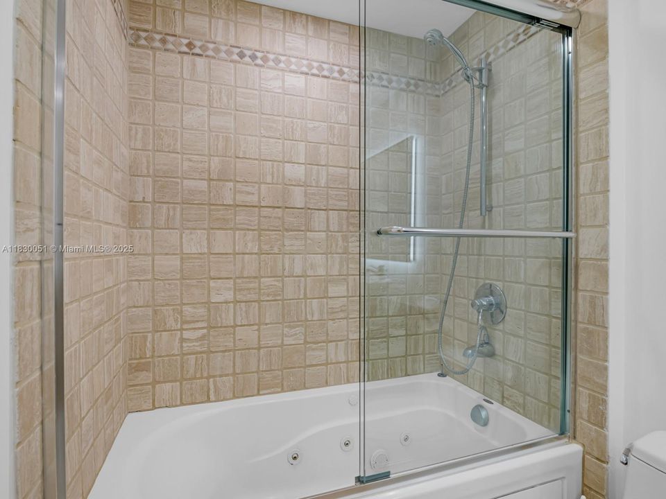 Active With Contract: $699,000 (0 beds, 1 baths, 760 Square Feet)