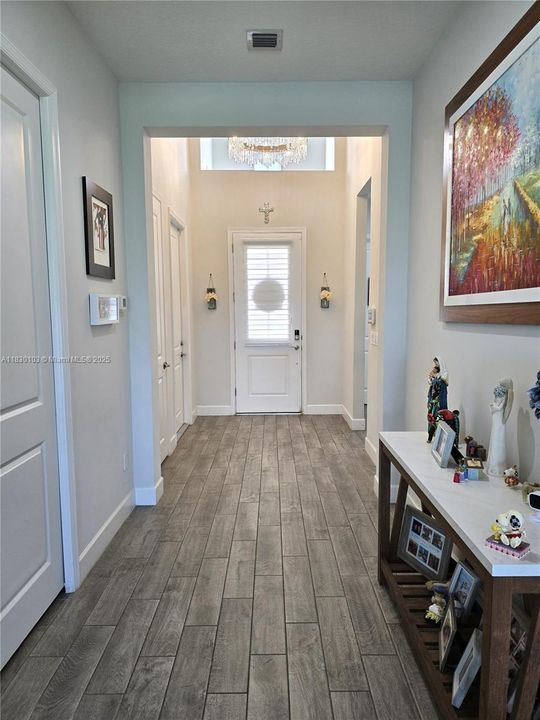 For Sale: $645,000 (3 beds, 2 baths, 1920 Square Feet)