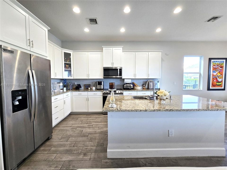 For Sale: $645,000 (3 beds, 2 baths, 1920 Square Feet)