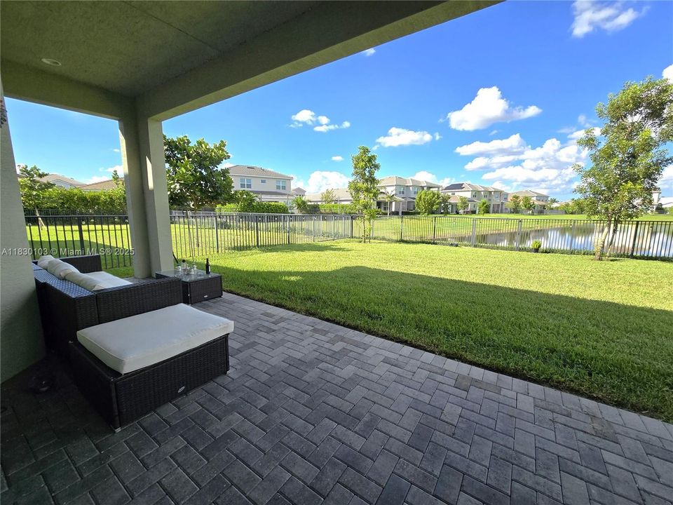 For Sale: $645,000 (3 beds, 2 baths, 1920 Square Feet)