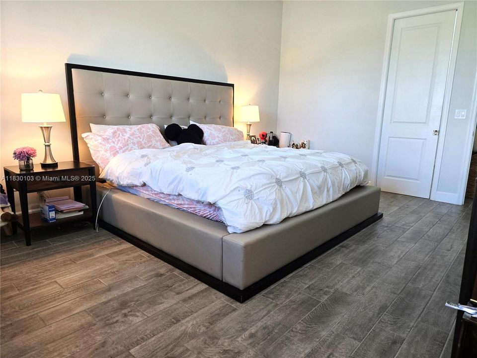 For Sale: $645,000 (3 beds, 2 baths, 1920 Square Feet)