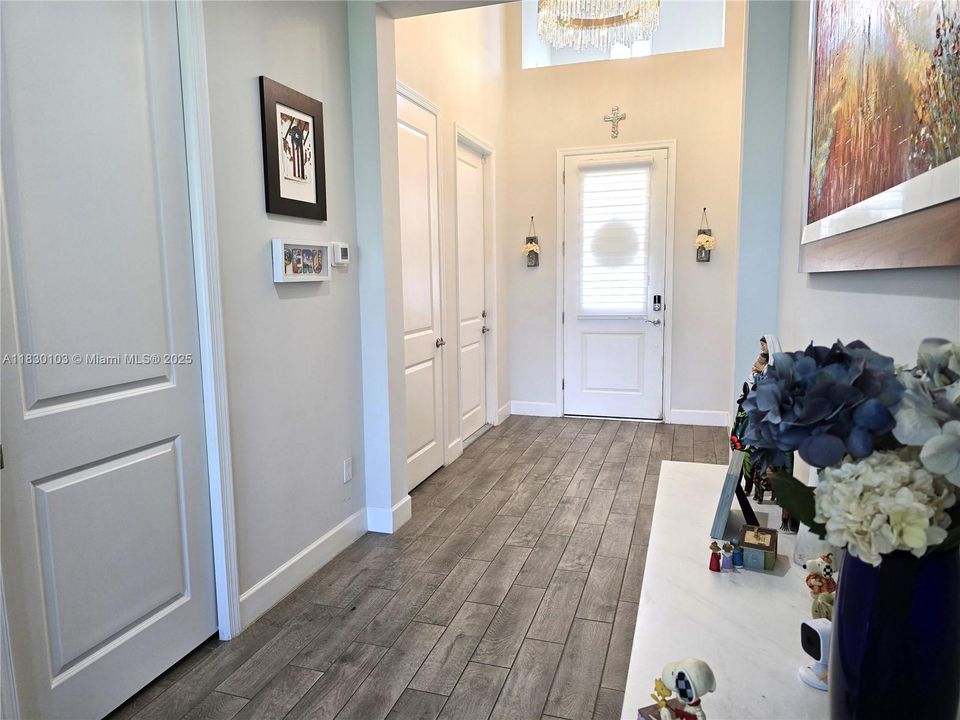 For Sale: $645,000 (3 beds, 2 baths, 1920 Square Feet)