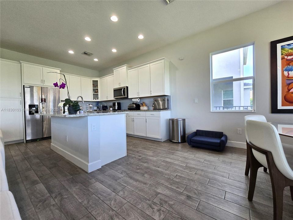 For Sale: $645,000 (3 beds, 2 baths, 1920 Square Feet)