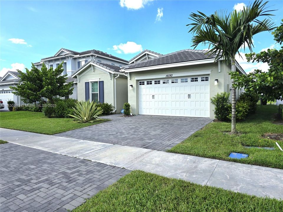 For Sale: $645,000 (3 beds, 2 baths, 1920 Square Feet)