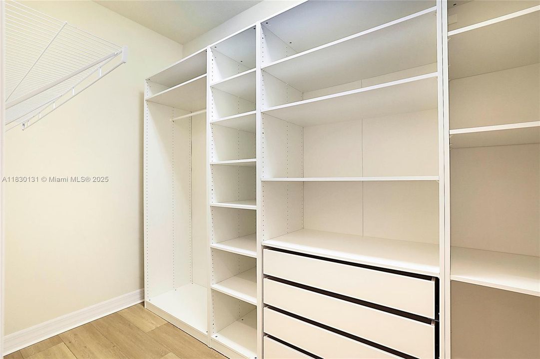 Recientemente alquilado: $6,250 (4 camas, 3 baños, 3073 Pies cuadrados)