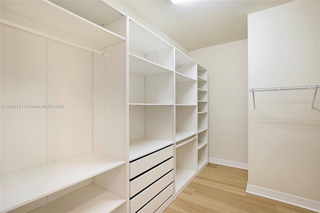 Recientemente alquilado: $6,250 (4 camas, 3 baños, 3073 Pies cuadrados)