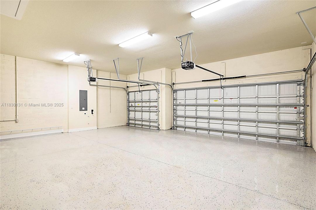 Recientemente alquilado: $6,250 (4 camas, 3 baños, 3073 Pies cuadrados)