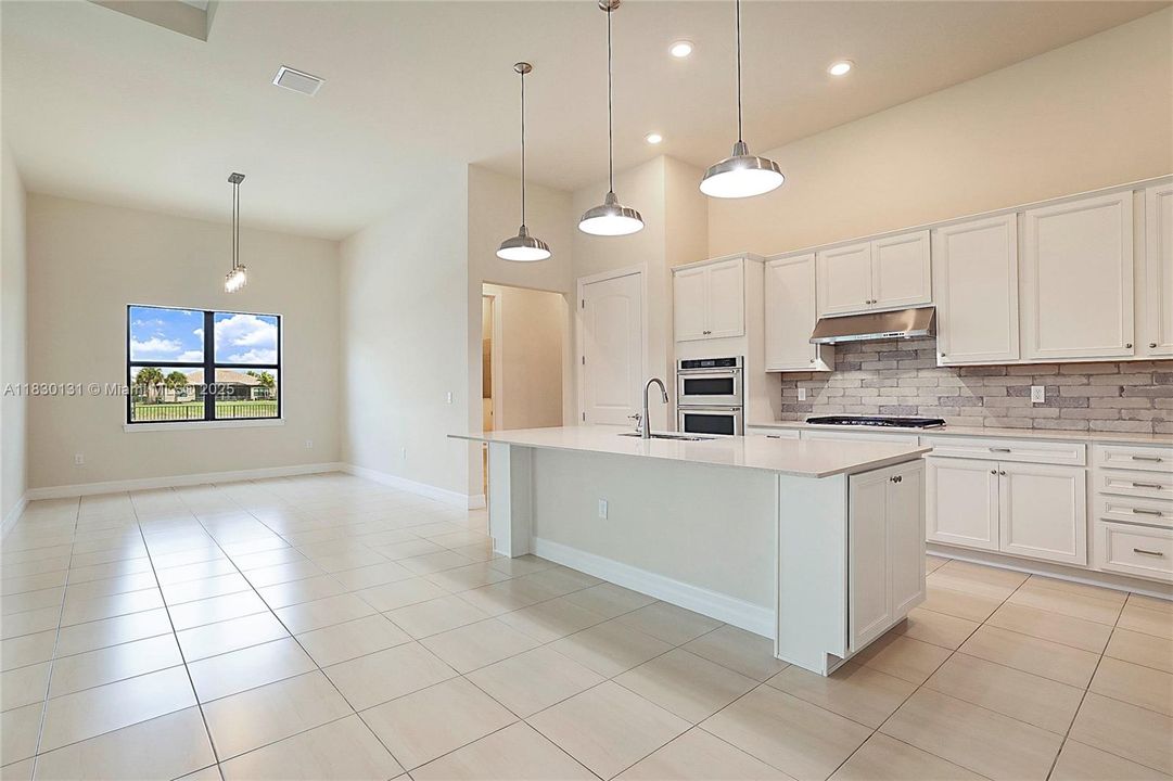 Recientemente alquilado: $6,250 (4 camas, 3 baños, 3073 Pies cuadrados)